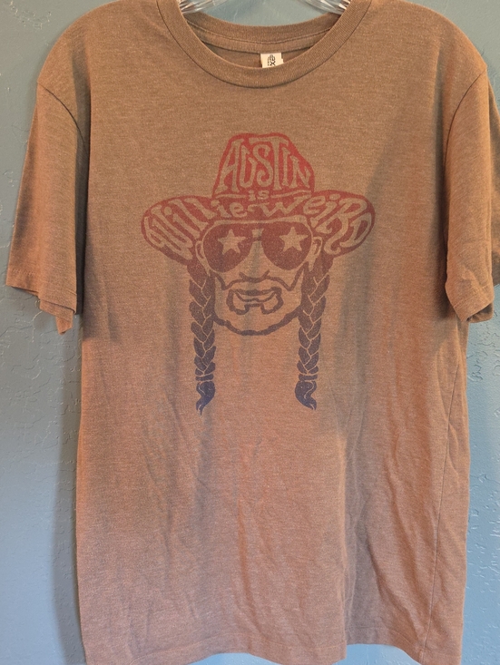 Tultex Other - Willie Nelson Austin Texas Graphic Cowboy Face Tee in Faded Brown and Maroon